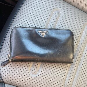 Vintage authentic Prada black leather Zippered Wallet